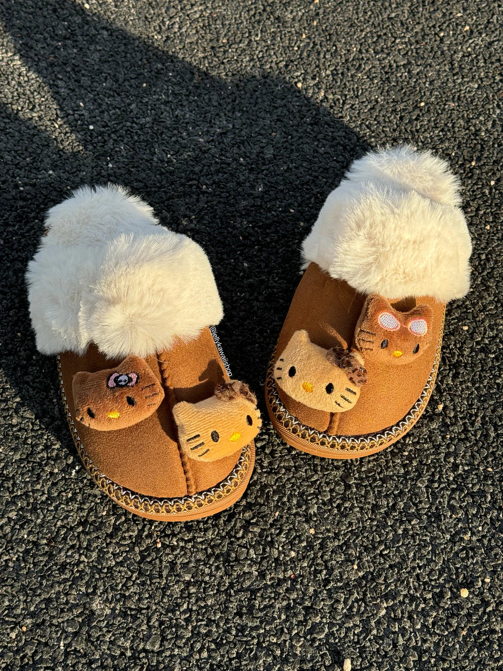Cozy Hello Kitty Brown Slippers – Fluffy Winter Footwear