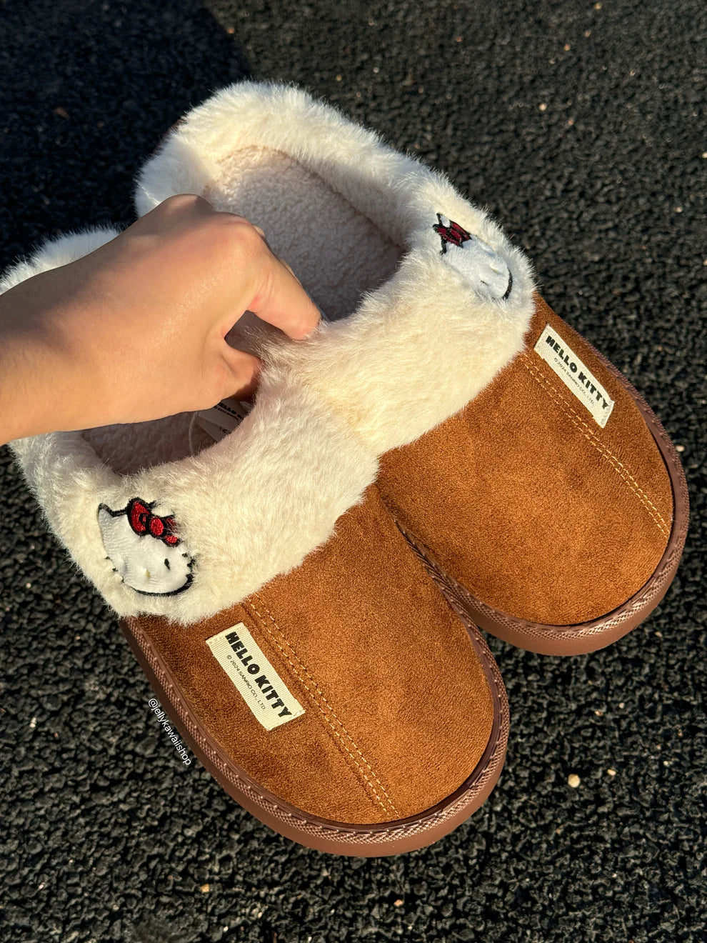 Hello Kitty Fuzzy Memory Foam Slippers – Cozy Indoor & Outdoor