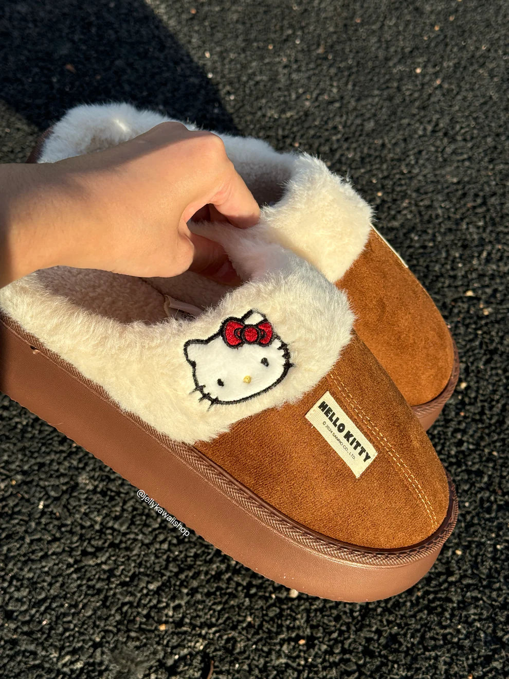 Hello Kitty Fuzzy Memory Foam Slippers – Cozy Indoor & Outdoor